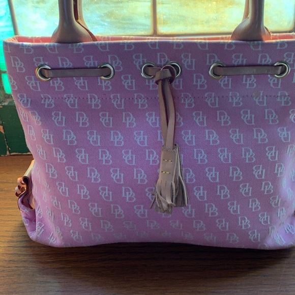 Vintage Dooney&Bourke pink/cream signature - Picture 1 of 14